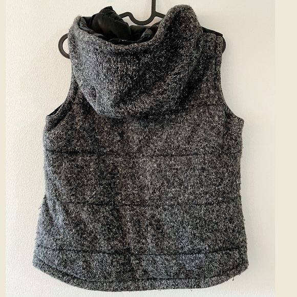 Zara Puffer Vest with Knitted Back and Hood - M - Picture 2 of 4